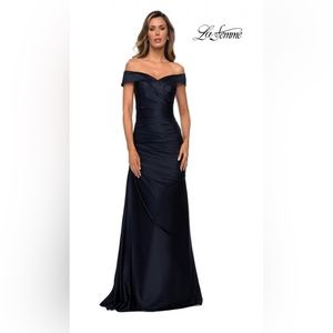 NWT La Femme 28103 Off Shoulder Ruched Satin Trumpet Gown Dress Navy Blue 10